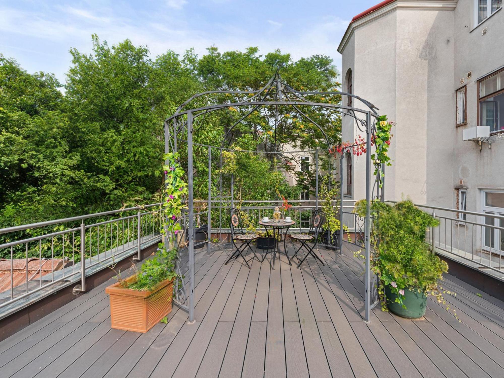 Sky9 District 18 * Wien